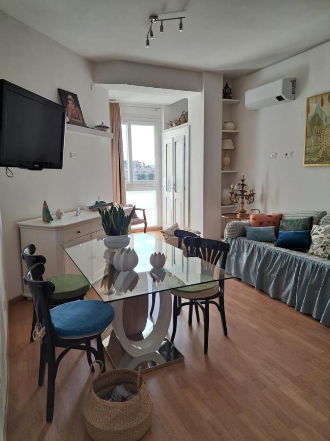 Sky And Sea Apartment Каляри Екстериор снимка