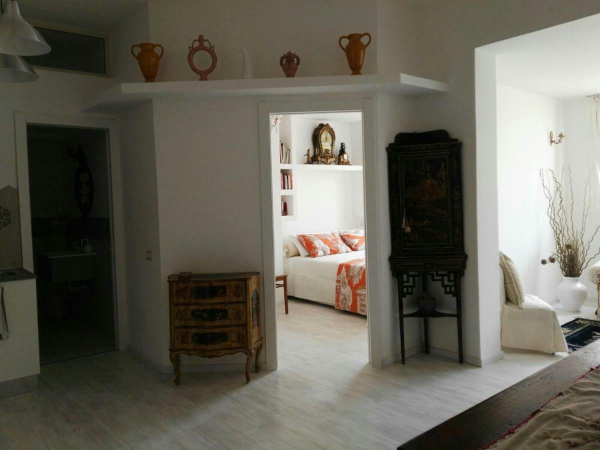 Sky And Sea Apartment Каляри Екстериор снимка
